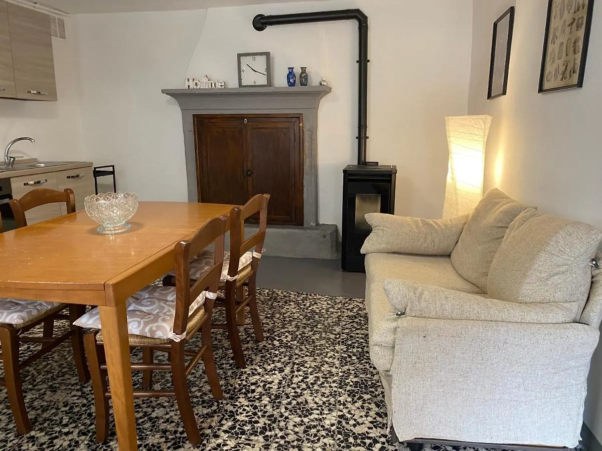 Apartment Casa Vacanze Da Nonna Beatrice - Camino Parzanica Italy